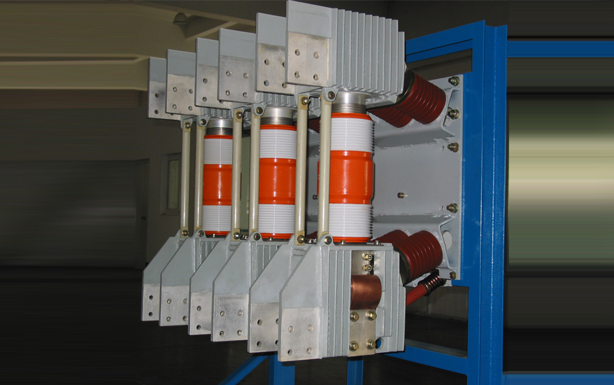 ZN105-12/T6300-80型發(fā)電機保護開關(guān)